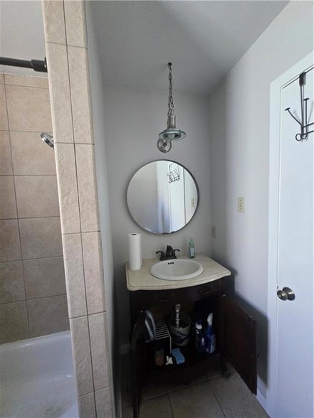 Building Photo - 641 Jefferson Heights Ave