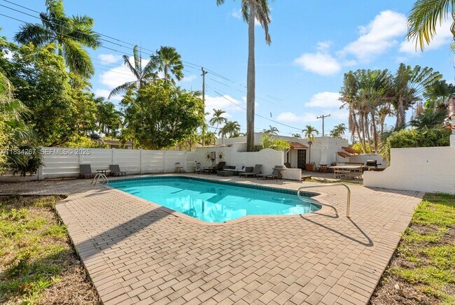 Building Photo - 1134 Harrison St