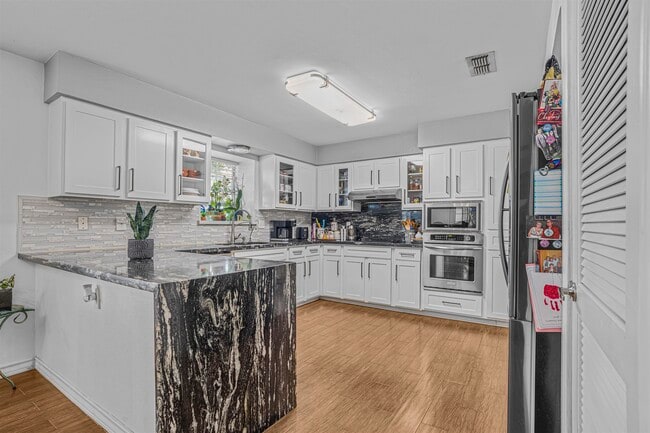 Building Photo - 3111 Persimmon Ct