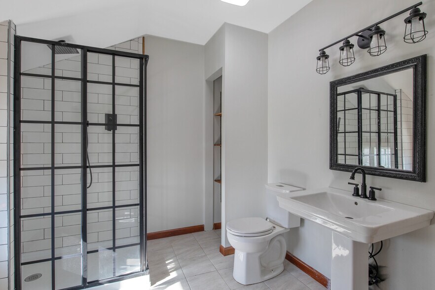 Building Photo - 6961 Collamer Rd