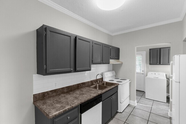 Interior Photo - McCormic 2