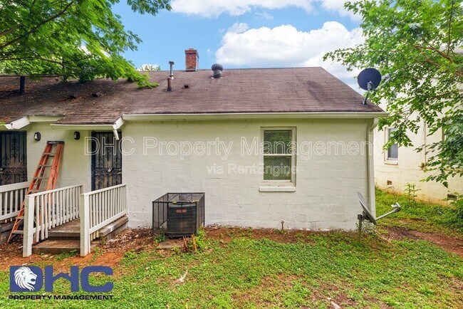 Building Photo - 171 Lawton St SW