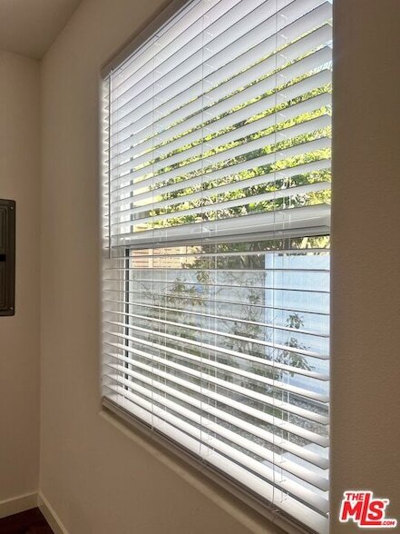 Building Photo - 247 S Catalina Ave