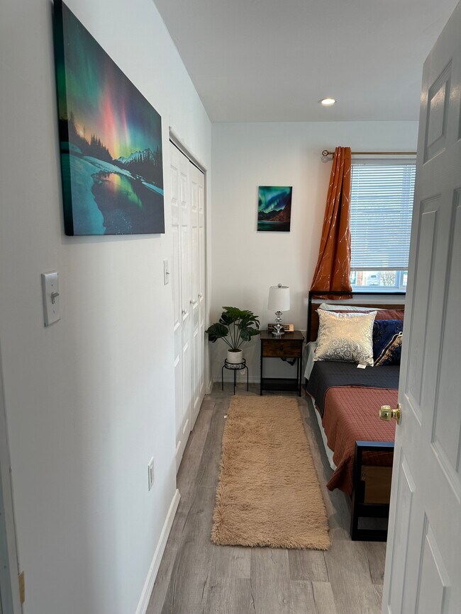 Building Photo - 3826 W 9th St