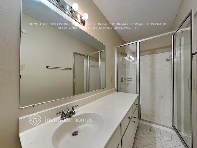 Building Photo - 4515 Lincoln Way SW