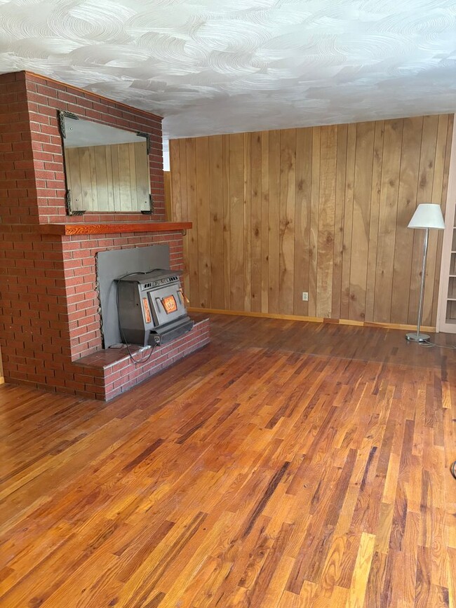 Building Photo - 3029 River Bend Dr