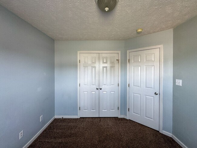 Building Photo - Charming 3 Bed 2 Bath Home with Bonus Room