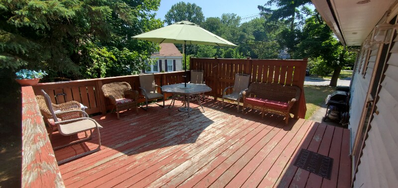 Building Photo - 1a Richard Ave