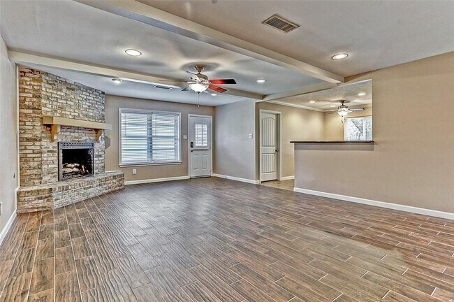 Building Photo - 6031 Cerritos Dr