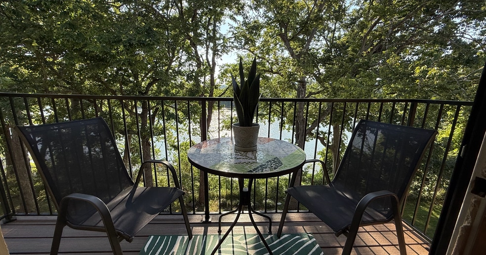 Balcony with River View - 515 Basswood Ave