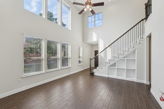 Building Photo - 10418 Turnbull Loop