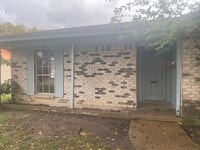 Building Photo - 1106 &amp; 1108 Duplex