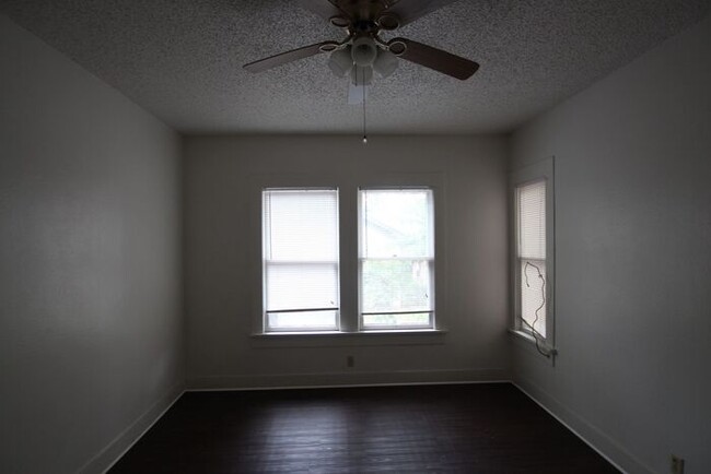 Building Photo - Schedule A Tour Today! 1 Bedroom 1 Bath Ap...