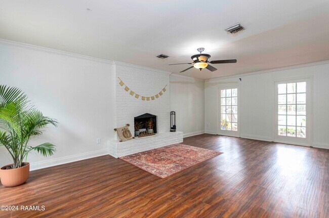 Building Photo - 308 Burdin Rd