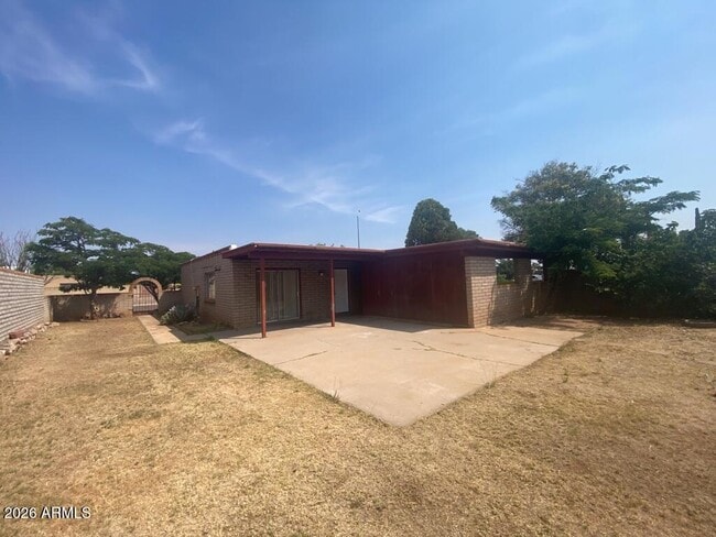 Building Photo - 4606 Paseo Las Palmas