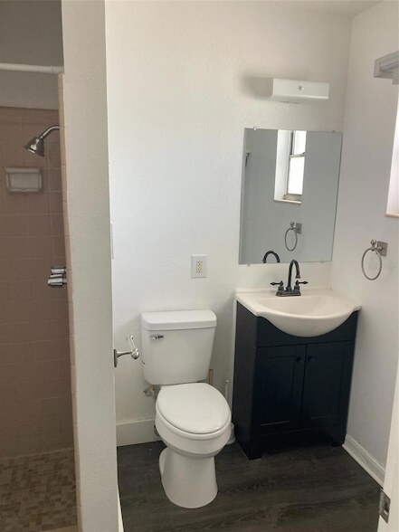 Building Photo - 1401 E Alfred St