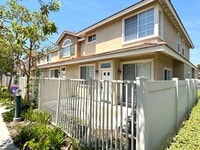 Building Photo - Your Dream Home Awaits in Summit Park – Br...
