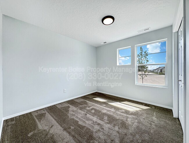 Building Photo - 411 Gold Nugget Ave
