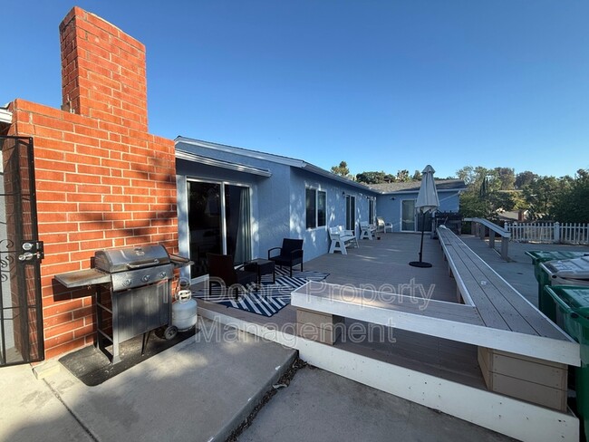 Building Photo - 5763 Baja Dr