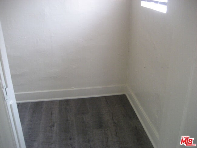 Building Photo - 105 W 106th St