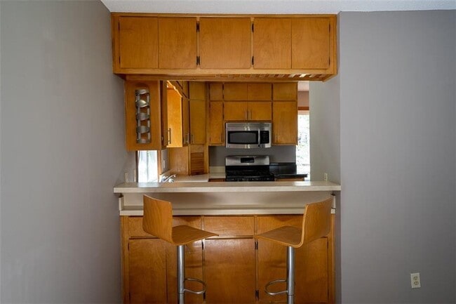 Building Photo - 1540 Magnolia Pl