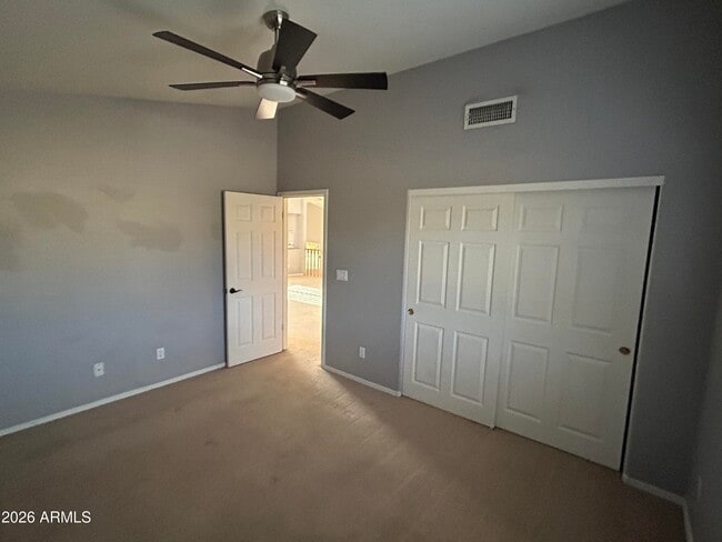 Building Photo - 1210 E Briarwood Terrace