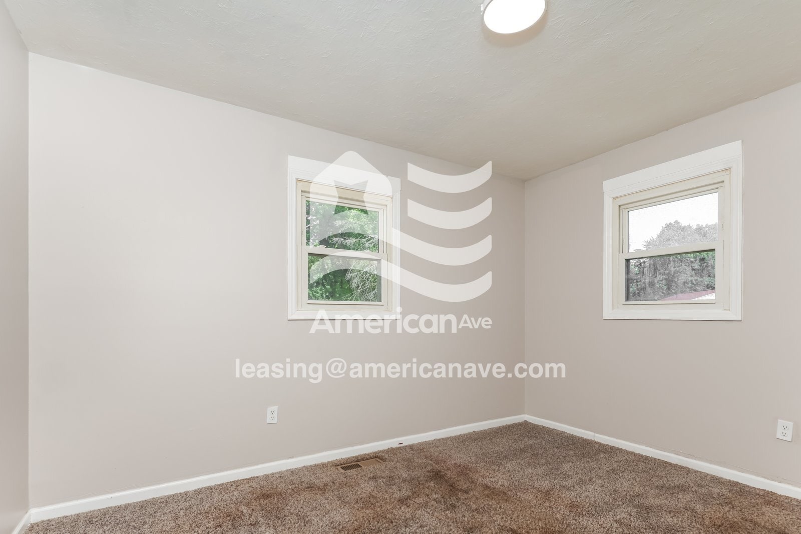 Building Photo - 2195 Mountview Cir