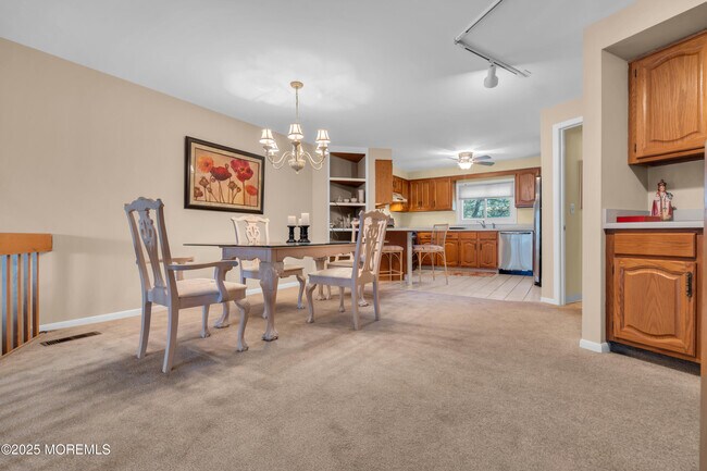 Building Photo - 4 Black Pine Ln