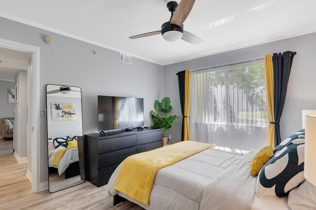 Building Photo - 1670 N 42ND Cir