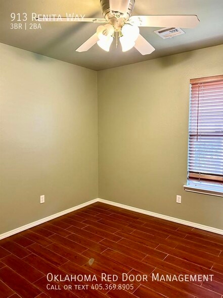 Building Photo - 913 Renita Way