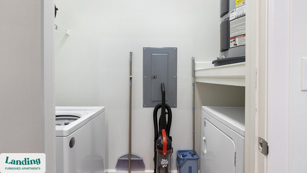 Building Photo - 5275 Town and Country Blvd