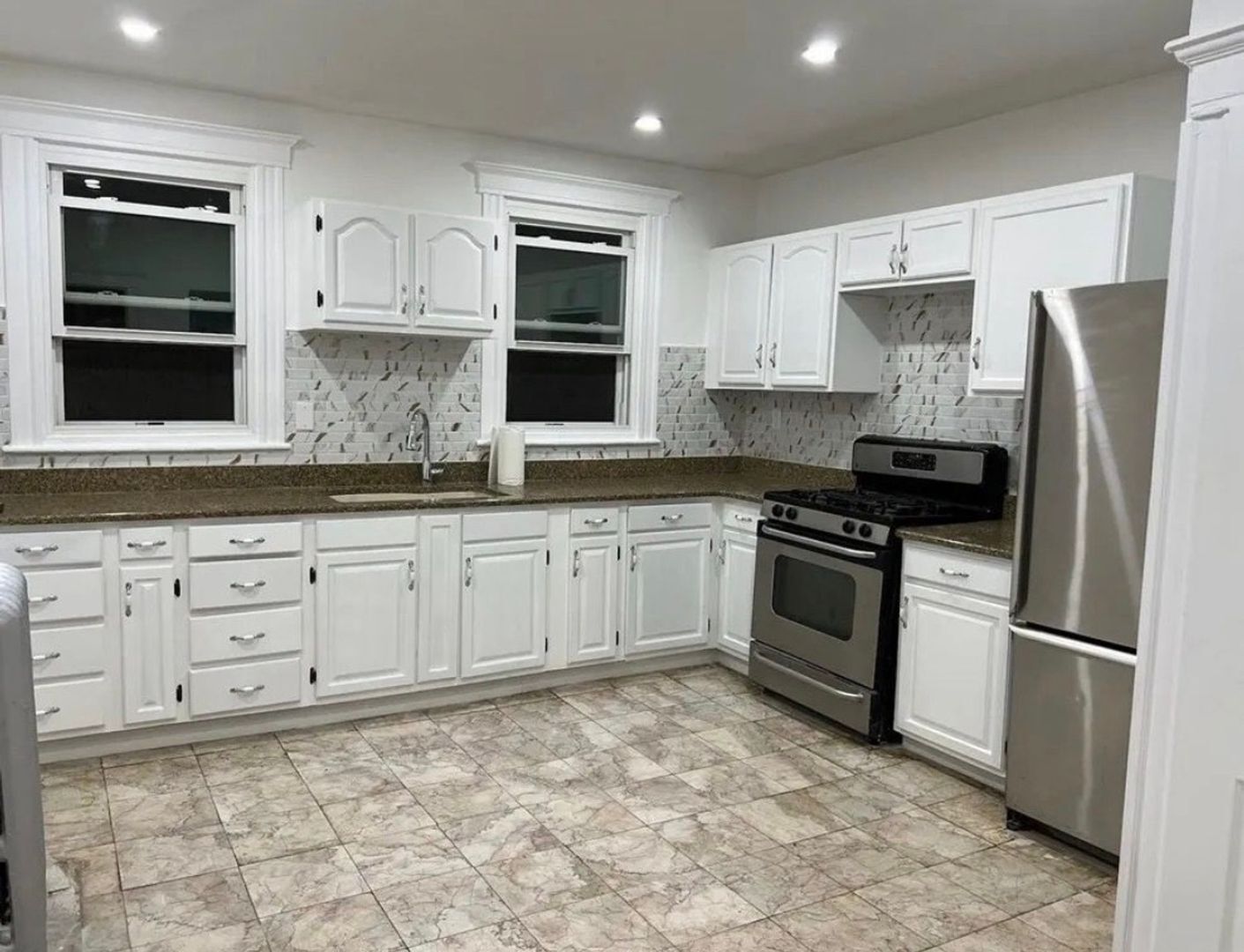 Building Photo - 31 Middleton St