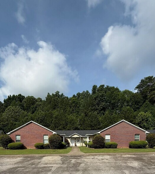 Interior Photo - Tallapoosa Manor