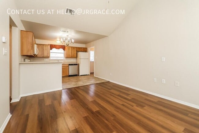 Building Photo - 136 Stewart Bend Ct