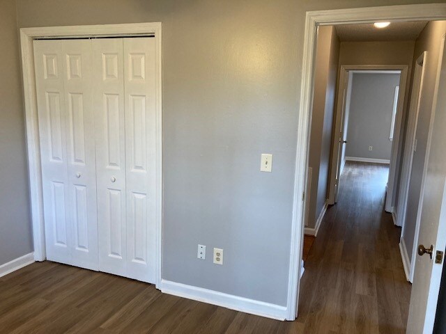 3 Bedroom 2 Bath Home for Rent with 1/3 acre yard in South Pinepoint Subdivision of West Ashley - 1934 Ivy Hall Rd