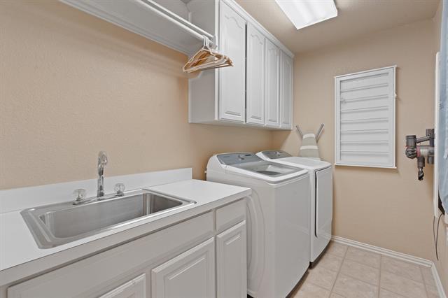 Building Photo - 4 Brookway Ct