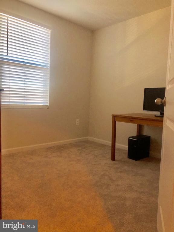 Building Photo - 2896 Farzi Cir
