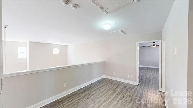 Building Photo - 447 Fawnbrook Ln