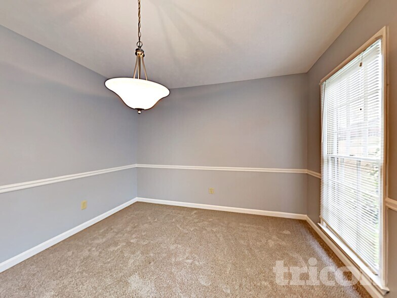 Building Photo - 5044 Rosemeade Ct