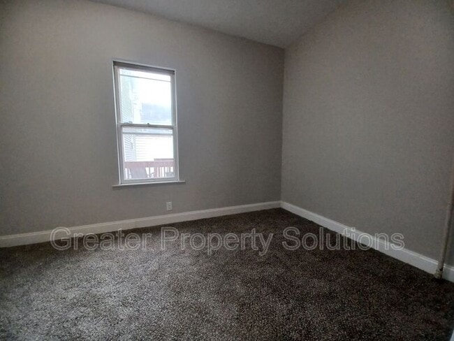 Building Photo - 1719 Sheridan Ave