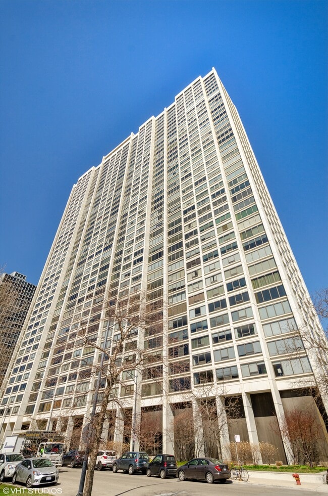 2800 N Lake Shore Dr 2800 N Lake Shore Dr Chicago IL 60657