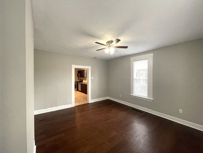 Building Photo - 85 Reeb Ave