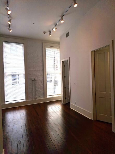 Building Photo - 204 Decatur St