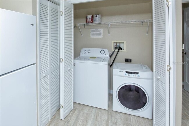 Building Photo - 8829 Grand Palms Cir