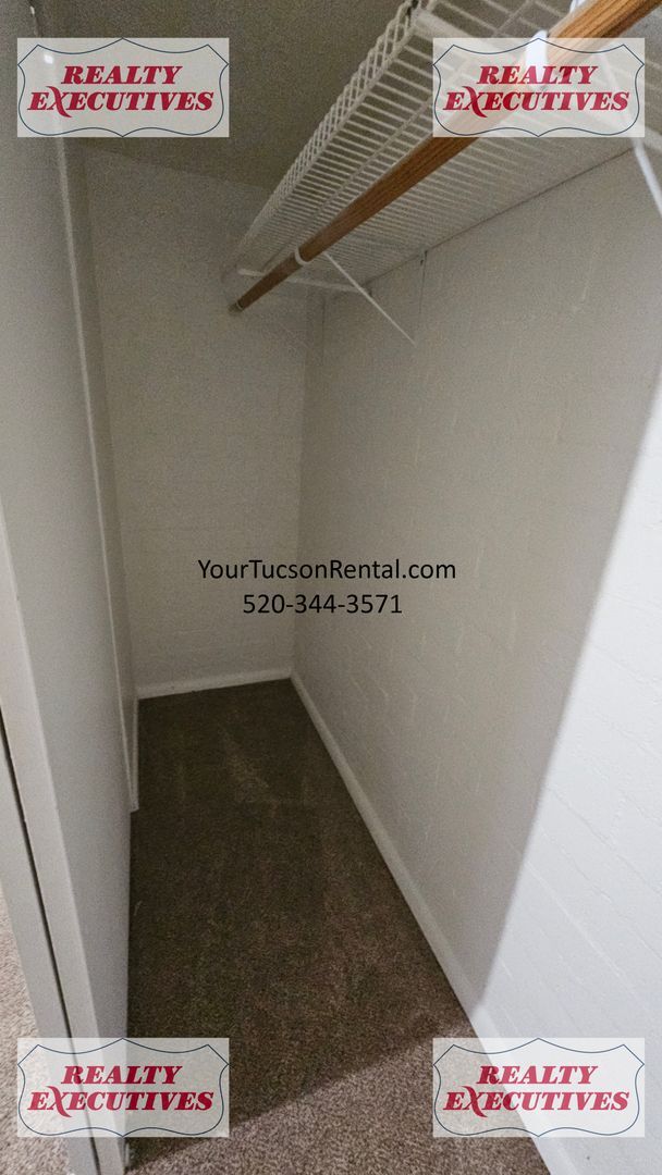 Building Photo - Silverlake Rd & Aviation Rd 3 Bedroom 1 ba...