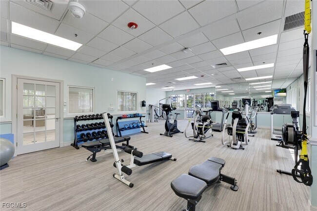 Building Photo - 16655 Lake Cir Dr