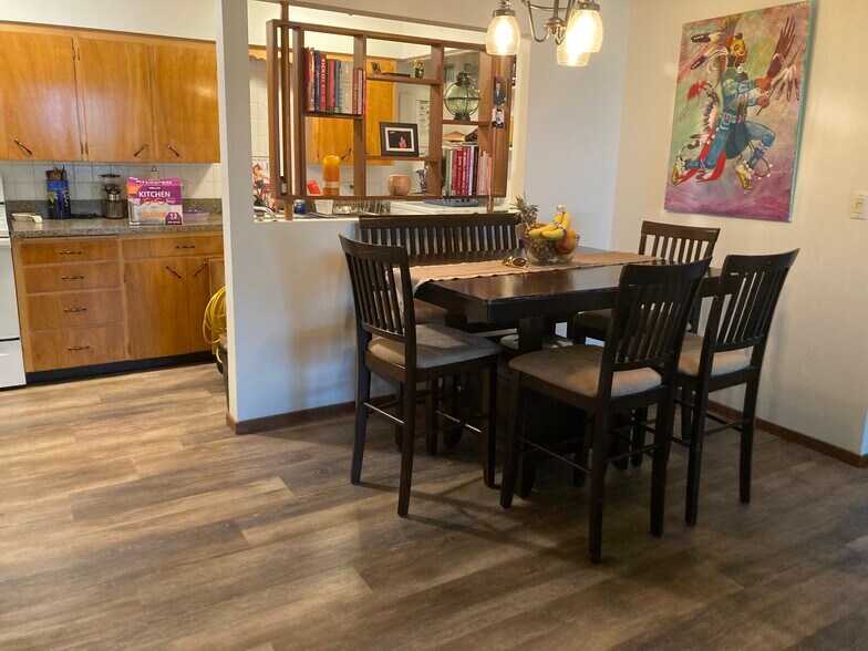 Kitchen/diningroom - 1303 W 13th Ave