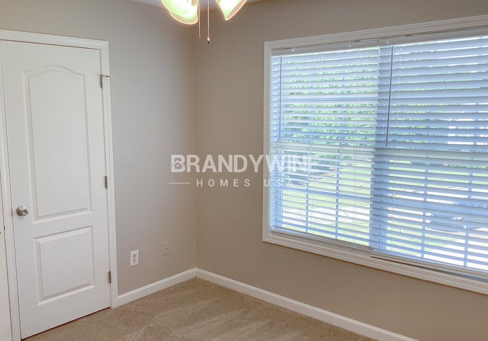 Building Photo - 60 Pine Shadow Cir