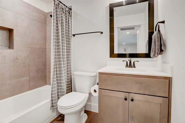 Building Photo - 3124 Somerset Levens Ln