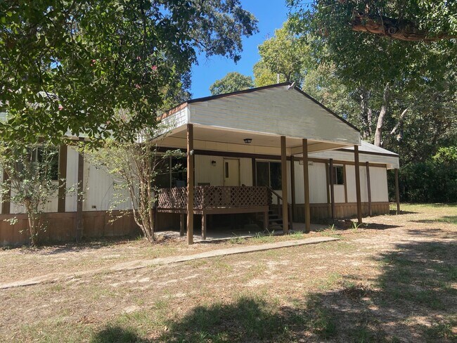 Building Photo - 14662 Brooks Rd